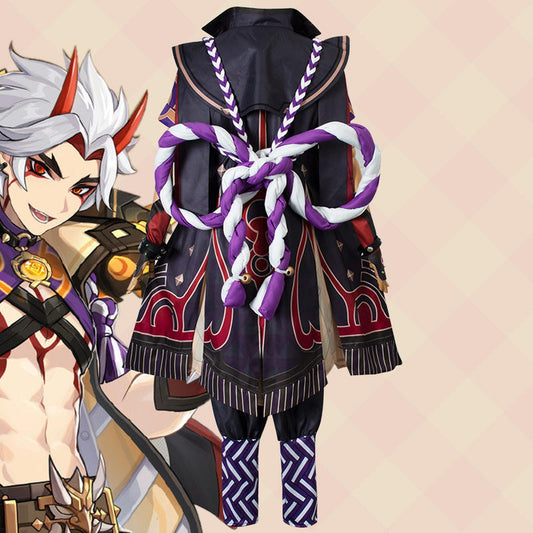 Vista trasera cosplay Arataki Itto con lazo trenzado blanco
