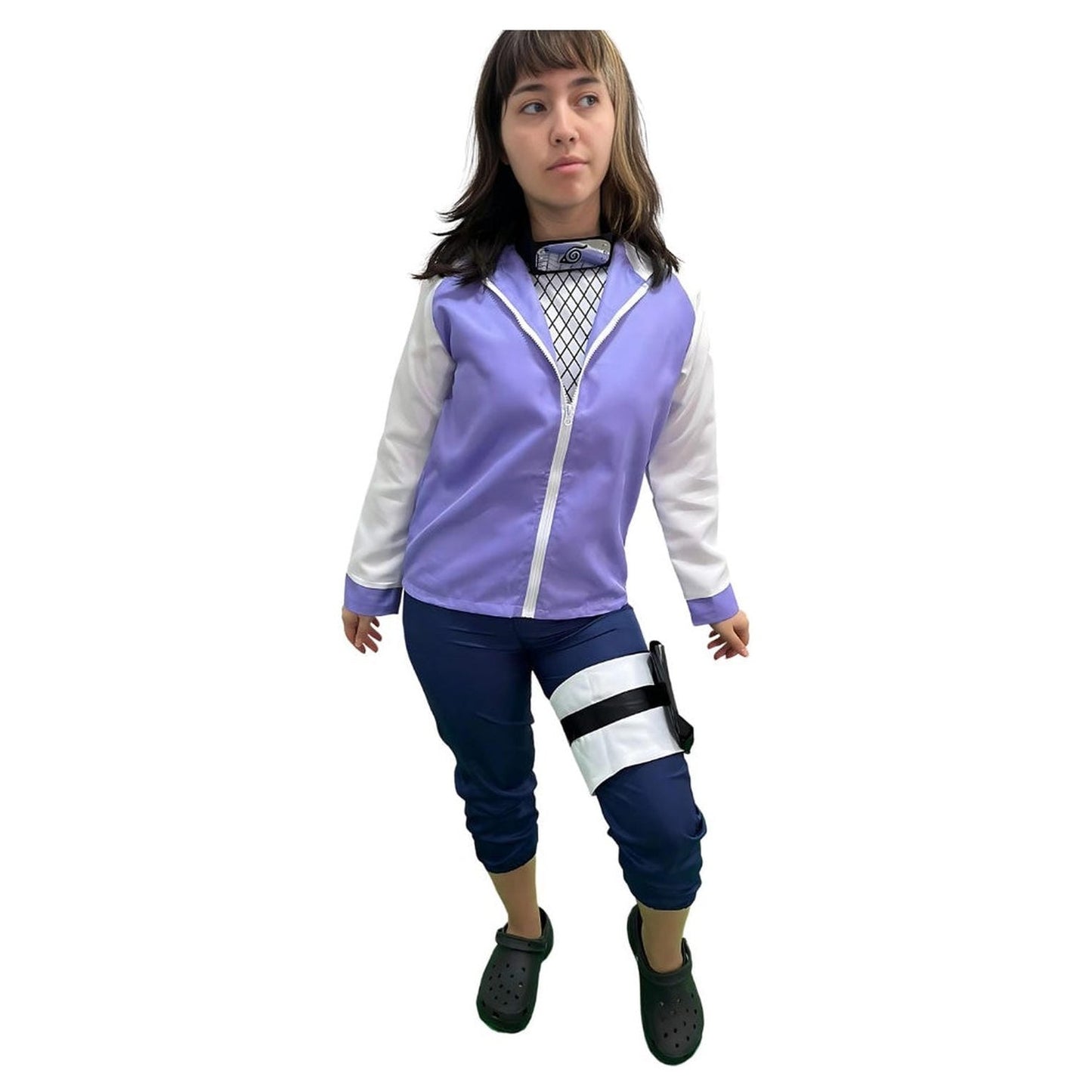 Mujer modelando disfraz Hinata Hyuga Naruto con red malla y protector de frente