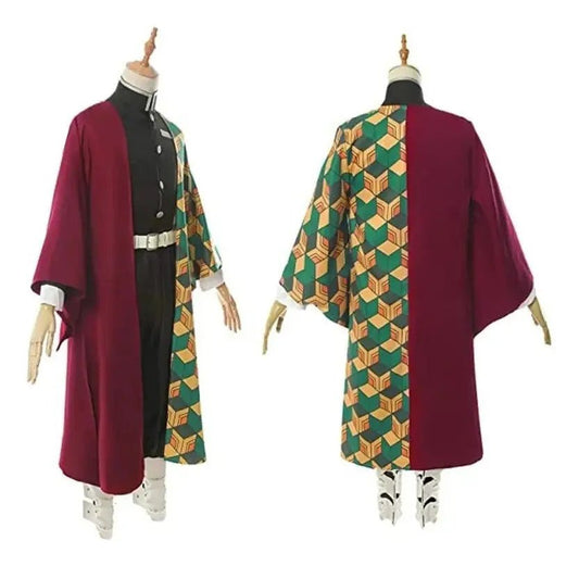 Disfraz Giyu Tomioka vista frontal trasera haori estampado geométrico verde